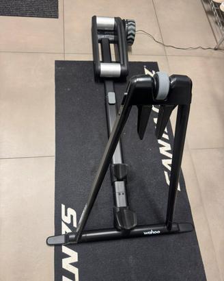 Rullo bici wahoo kicker Rollr Smart