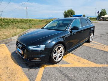 Audi A4 Avant S-LINE
