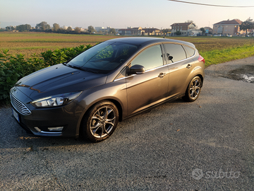 Ford Focus 1.6 GPL Titanium