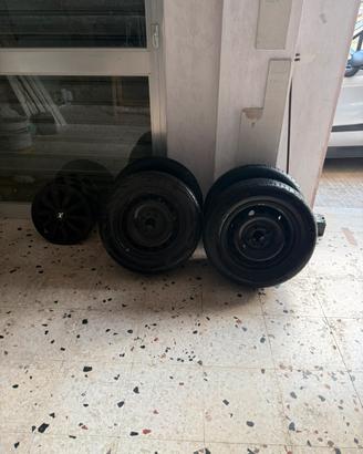 pneumatici 185/60 r14 con cerchi in ferro