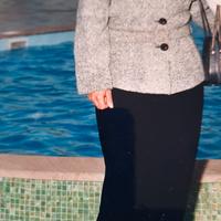 Giacca a pioggia e gonna nera  Tg. XL