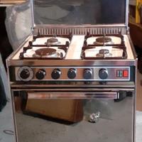 cucina nuova 4 fuochi con forno a gas ellettrico g