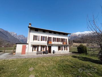 Belluno adiacenze cavarzano casa con terreno