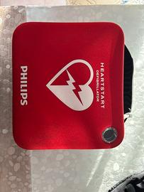 Defibrillatore semiautomatico