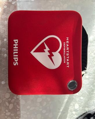 Defibrillatore semiautomatico