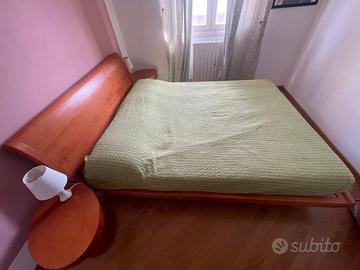 Struttura letto con due Comodini dotati d cassetto