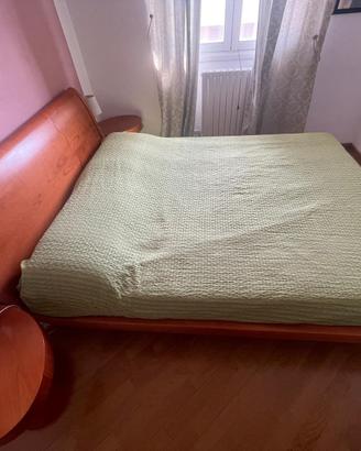 Struttura letto con due Comodini dotati d cassetto