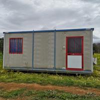 Box prefabbricato coibentato per deposito attrezzi