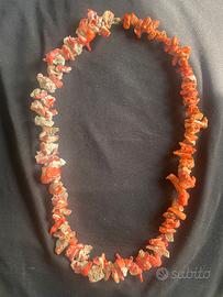 Collana di Pietre  di corallo rosso grezzo