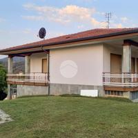 VILLA SINGOLA A SAN COLOMBANO BELMONTE