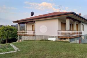 VILLA SINGOLA A SAN COLOMBANO BELMONTE
