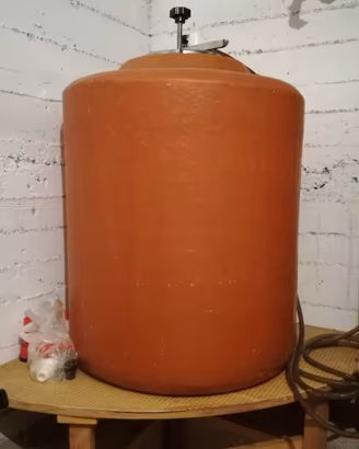 Tino in vetroresina 200 litri 