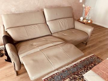 Divano pelle relax pari al nuovo