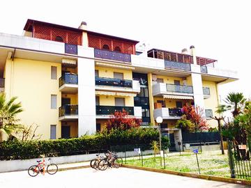 Estate 2026 trilocale prima fila a Villa Rosa