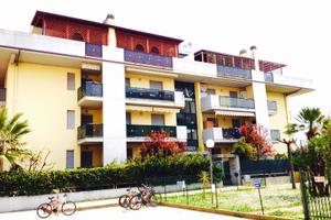 Estate 2026 trilocale prima fila a Villa Rosa