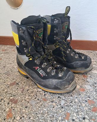 Scaponi Andrew antitaglio Nr. 42