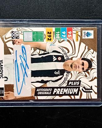 Carta autografata di Vlahovic