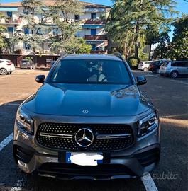  mercedes GLB 200 