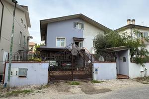 PORZIONE DI BIFAMILIARE A CESENATICO