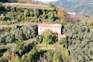 rustico in val graveglia Né