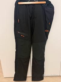 Pantaloni taglia L