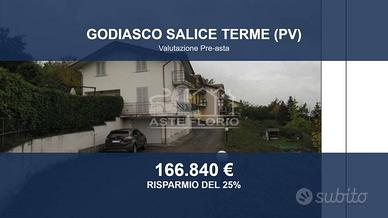 Immobile in asta di 186 m² con più di 5 locali a G
