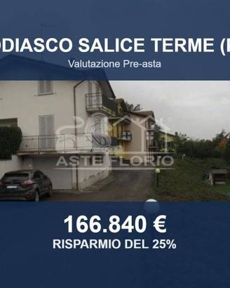 Immobile in asta di 186 m² con più di 5 locali a G