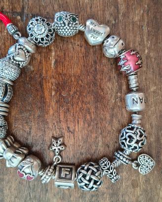 Bracciale Pandora completo di charms 18/19 cm