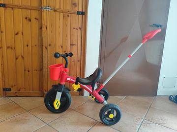 triciclo con pedali 