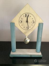 Orologio in  marmo bianco e azzurro