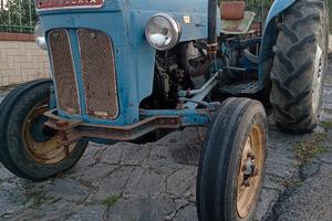 Fordson SuperDexta