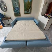 Divano letto in pelle azzurro