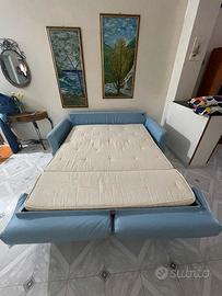 Divano letto in pelle azzurro