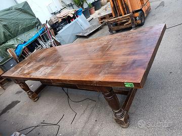  2 tavoli noce massiccio secolari sanissimo.  raro