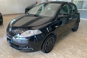 Lancia Ypsilon 1.0 FireFly 5 porte S&S Hybrid Silv