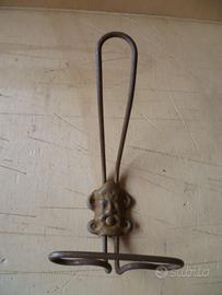 Appendiabiti parete  lavorato in ferro anni 30/40