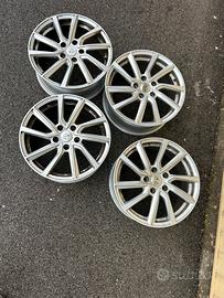 Cerchi in lega Subaru 17”