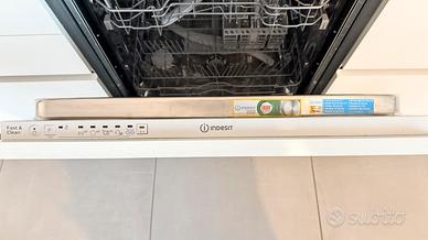Lavastoviglie indesit