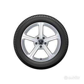 Kit Cerchi in Lega 17" + Gomme Originali Mercedes