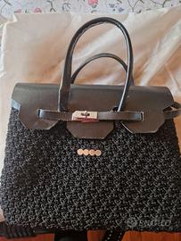 Borsa Artigianale Fatta a Mano in Cordino Nero