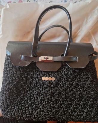 Borsa Artigianale Fatta a Mano in Cordino Nero