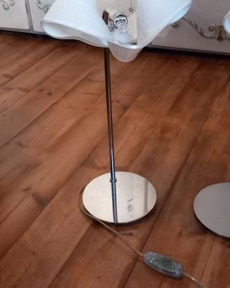 lampade fa tavolo in acciaio e vetro con lampadine