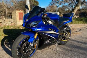 Yamaha R6
