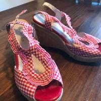 Zeppe a quadretti bianchi e rossi Alesya