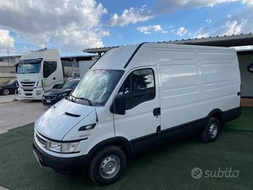 Iveco Daily 35S12 Furgone Gancio Traino