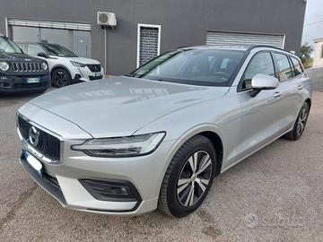 VOLVO V60 D3 R-design