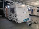 caravan-fendt-bianco-sportivo-395