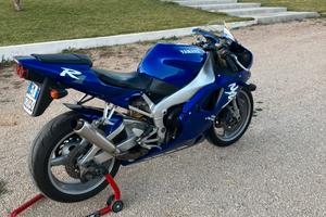 Yamaha R1