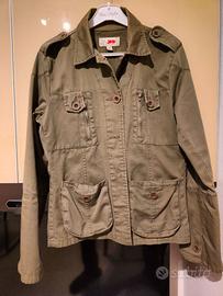 Giacca donna verde militare con tasche e bottoni