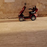 Motorino elettrico per anziani funzionante